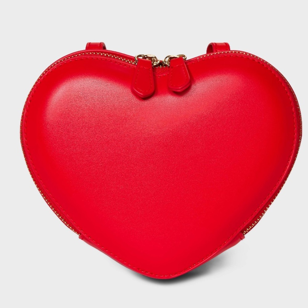 NWT Target Puffy Red Heart Crossbody bag